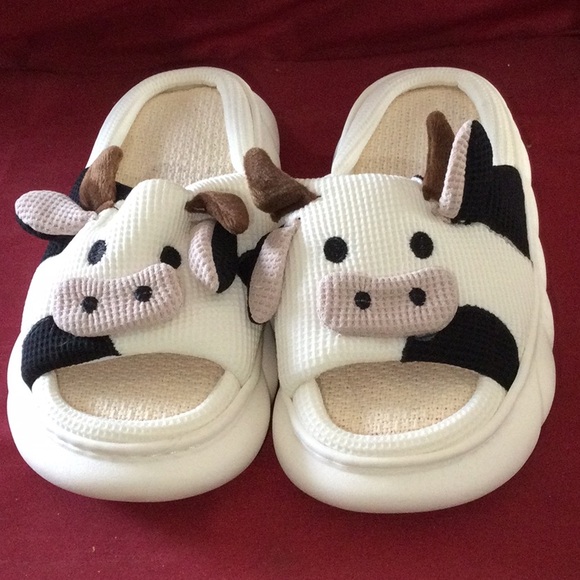 Gaolinci Cartoon Cow Cotton Slippers - Picture 2 of 6
